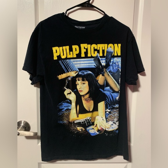 ❌SOLD❌Pulp Fiction T-Shirt - Picture 1 of 2